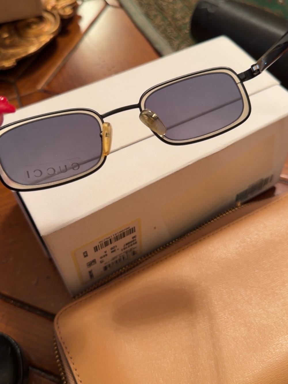 Gucci Black and Gold Rectangular Sunglasses - Picture 6 of 6